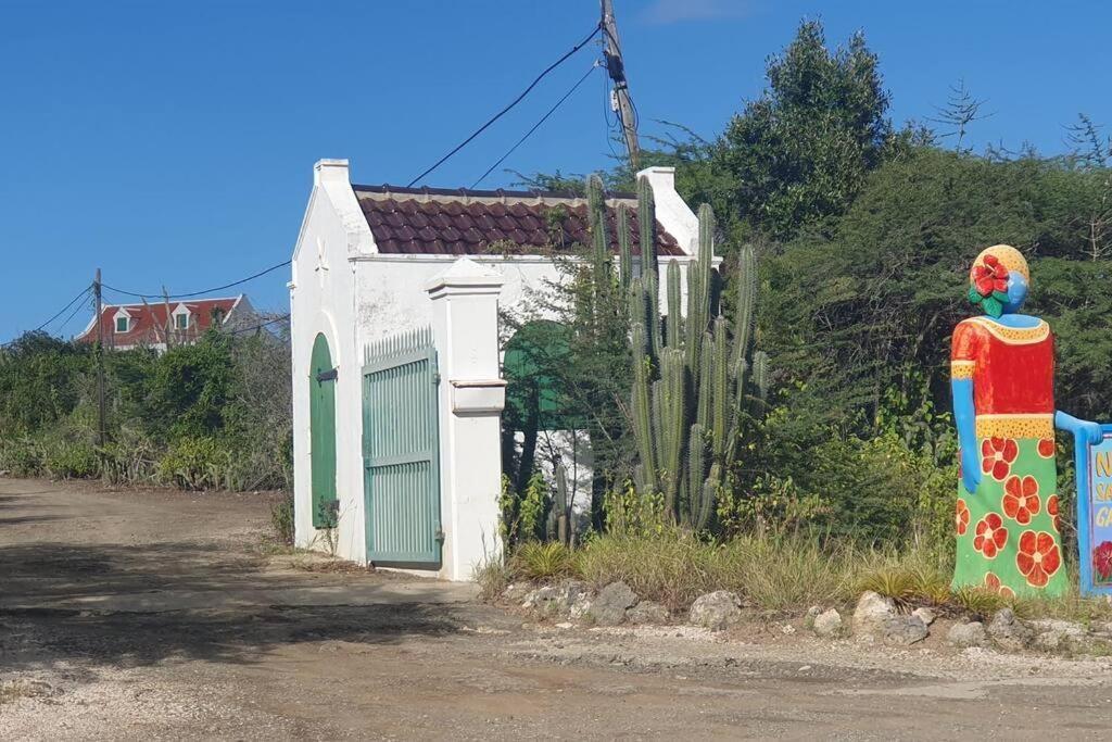 Local Willibrord Lodge Willibrordus Екстериор снимка