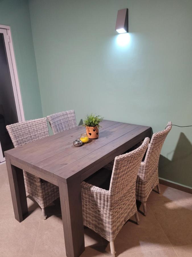 Local Willibrord Lodge Willibrordus Екстериор снимка