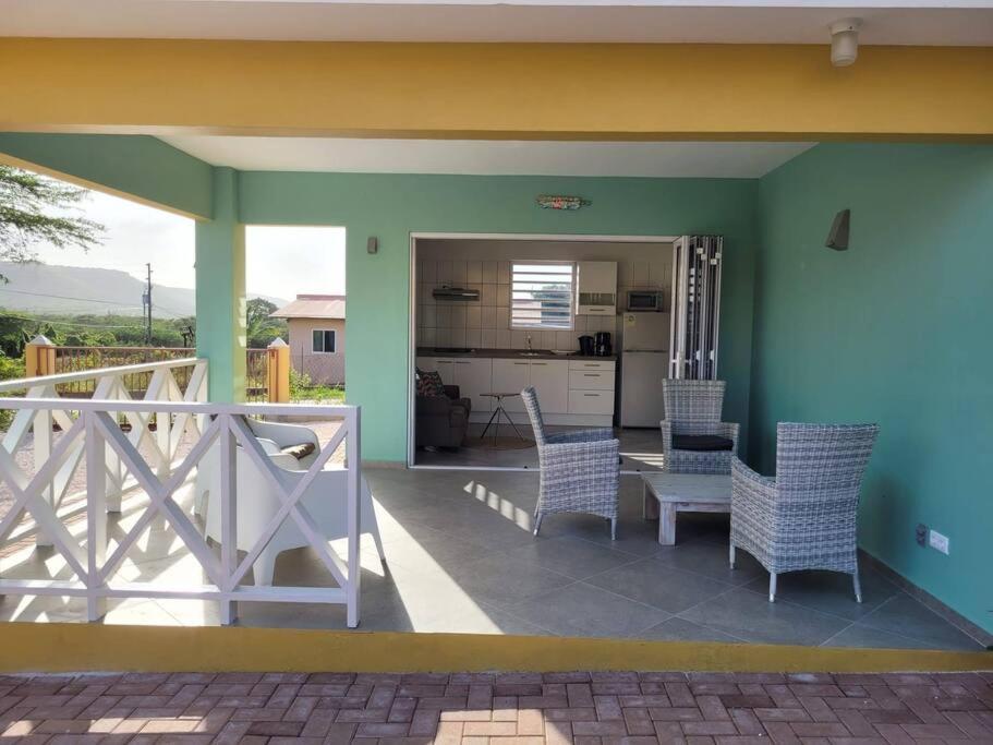 Local Willibrord Lodge Willibrordus Екстериор снимка